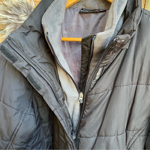Swiss Tech Women's Black Puffer Jacket - Picture 3 of 5